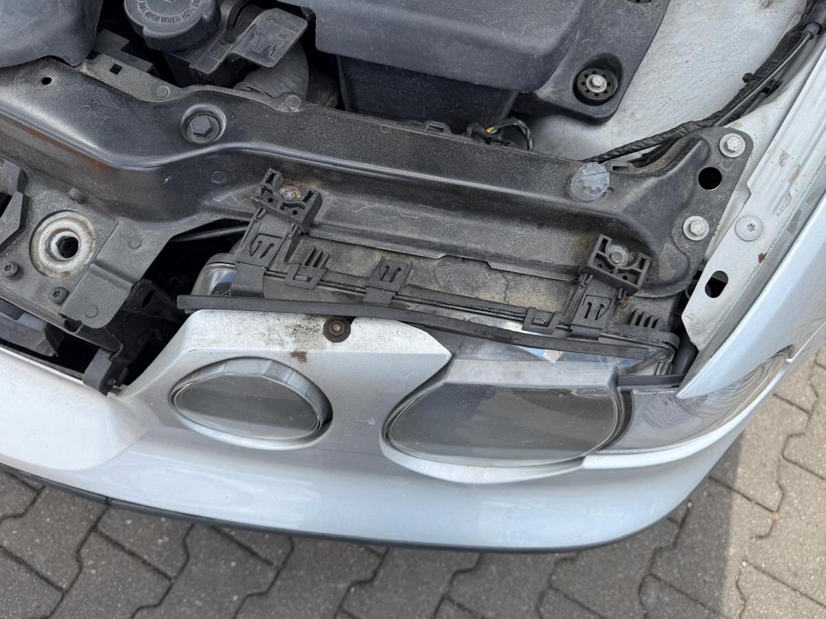 BMW E46 Compact original Scheinwerfer vorn links Halogen BJ03